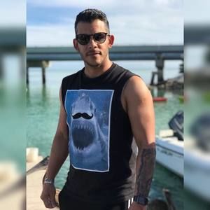 Meet your Posher, Luis